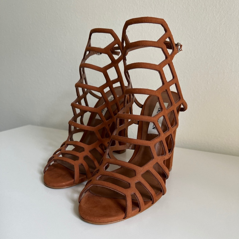 Steve Madden Cognac Heels